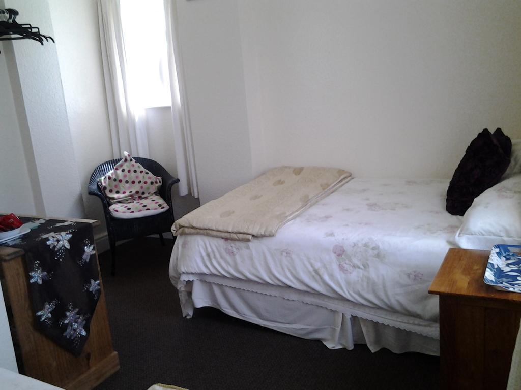Bed & Breakfast Windsor House